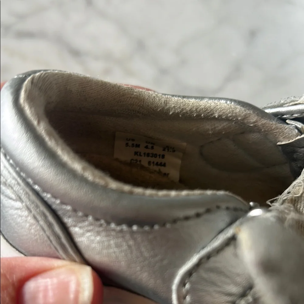 Keds toddler sz 5.5 Silver mary Jane’s with Floral Detail